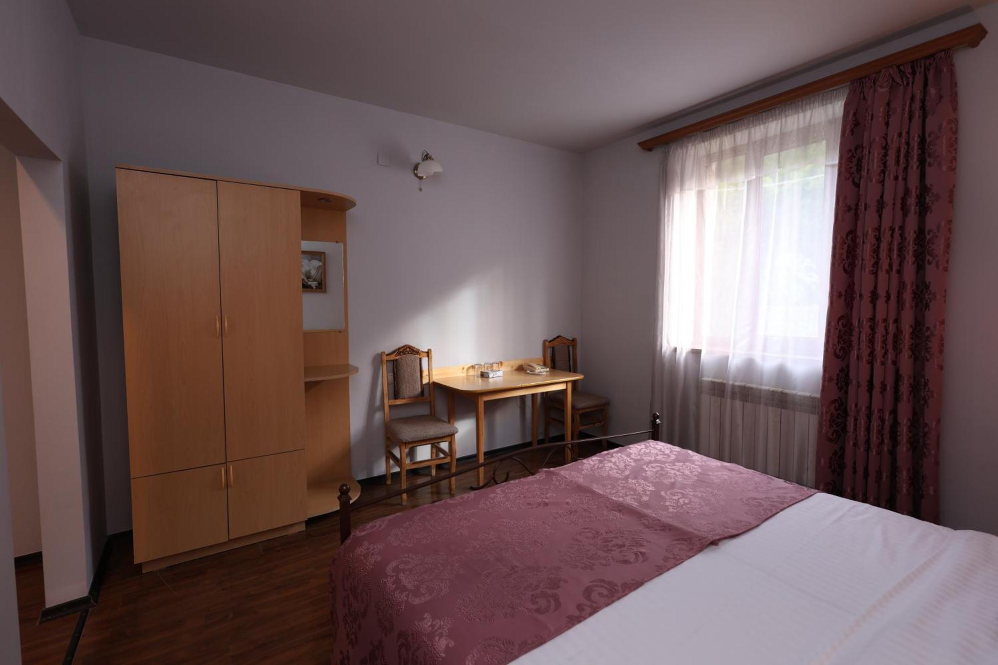 Yeghevnut Hotel Goris Esterno foto