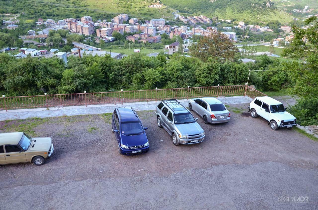 Yeghevnut Hotel Goris Esterno foto