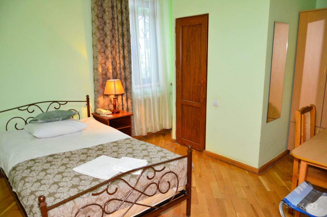 Yeghevnut Hotel Goris Esterno foto